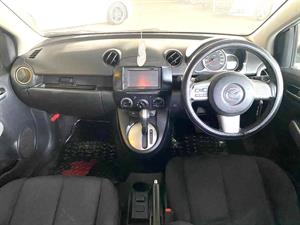 kibris-araba-com-kktc-araba-bayi-oto-galeri-satilik-arac-ilan-İkinci El 2012 Mazda  Demio  1.3