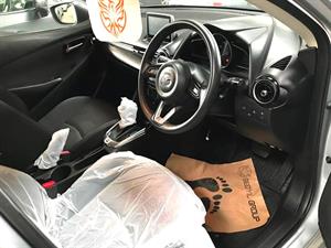 kibris-araba-com-kktc-araba-bayi-oto-galeri-satilik-arac-ilan-Plakasız 2 El 2017 Mazda  Demio  1.3