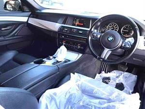 kibris-araba-com-kktc-araba-bayi-oto-galeri-satilik-arac-ilan-Plakasız 2 El 2015 BMW  5-Serisi  520d M Sport