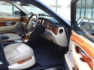 kibris-araba-com-kktc-araba-bayi-oto-galeri-satilik-arac-ilan-İkinci El 2007 Bentley  Brookland  