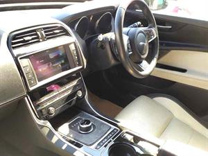 kibris-araba-com-kktc-araba-bayi-oto-galeri-satilik-arac-ilan-Plakasız 2 El 2016 Jaguar  XE-R sport  2.0d
