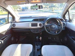 kibris-araba-com-kktc-araba-bayi-oto-galeri-satilik-arac-ilan-İkinci El 2014 Toyota  Vitz  1.3
