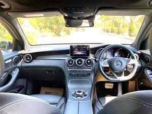 kibris-araba-com-kktc-araba-bayi-oto-galeri-satilik-arac-ilan-Plakasız 2 El 2019 Mercedes-Benz  GLC -Class  220 d AMG line premium