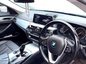 kibris-araba-com-kktc-araba-bayi-oto-galeri-satilik-arac-ilan-İkinci El 2017 BMW  5-Serisi  520d