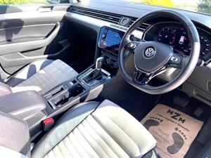 kibris-araba-com-kktc-araba-bayi-oto-galeri-satilik-arac-ilan-Plakasız 2 El 2019 Volkswagen  Passat Estate GT  2.0 TDİ
