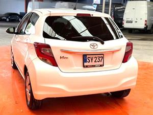kibris-araba-com-kktc-araba-bayi-oto-galeri-satilik-arac-ilan-İkinci El 2016 Toyota  Vitz  1.3