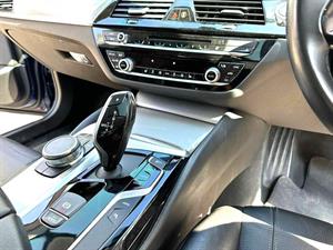 kibris-araba-com-kktc-araba-bayi-oto-galeri-satilik-arac-ilan-İkinci El 2019 BMW  5-Serisi  530i