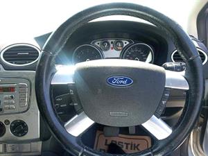 kibris-araba-com-kktc-araba-bayi-oto-galeri-satilik-arac-ilan-İkinci El 2008 Ford  Focus  1.6