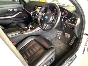 kibris-araba-com-kktc-araba-bayi-oto-galeri-satilik-arac-ilan-Plakasız 2 El 2021 BMW  3-Serisi  320i M Sport