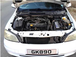 kibris-araba-com-kktc-araba-bayi-oto-galeri-satilik-arac-ilan-İkinci El 2001 Vauxhall  Astra  1.8 TD